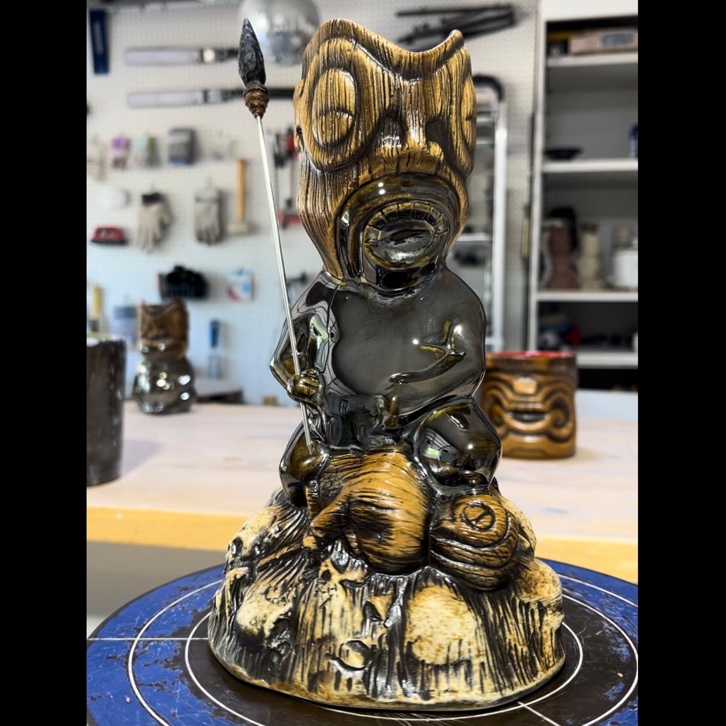 PIE EYED TIKIS Hunter 1 part mug