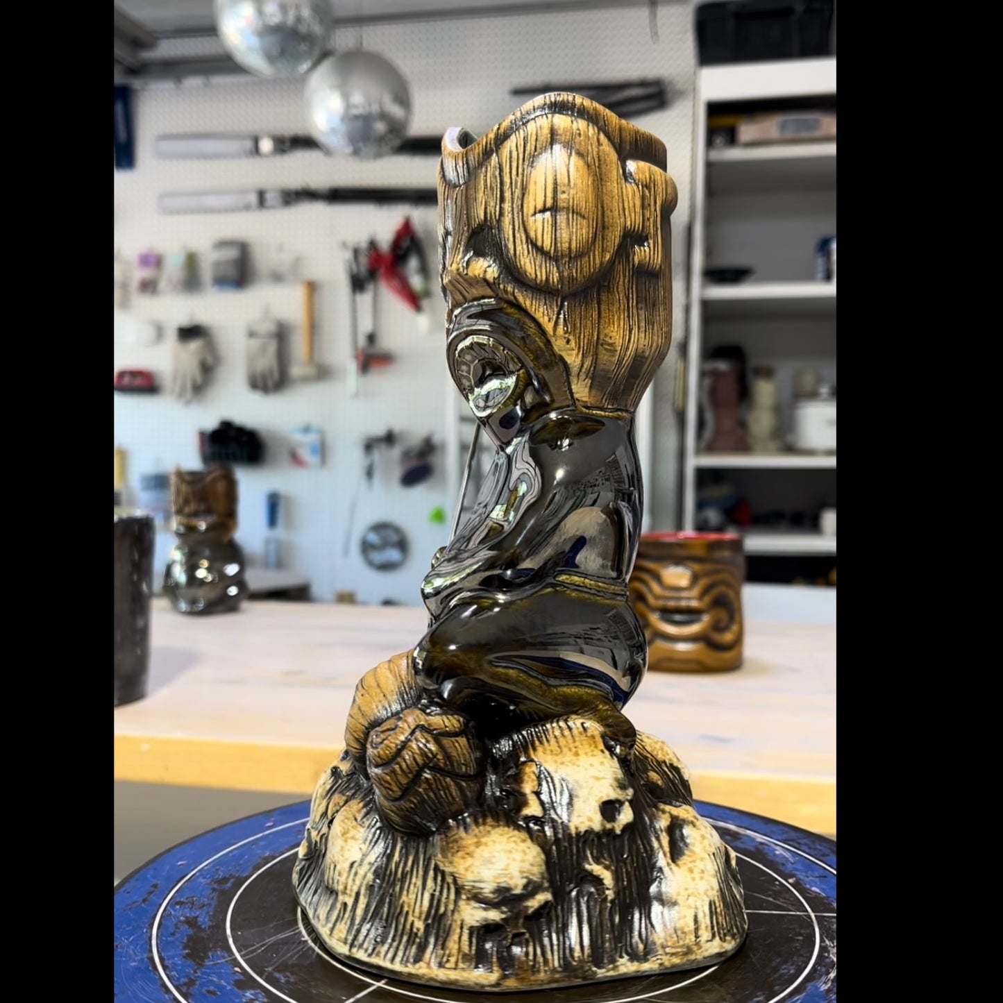 PIE EYED TIKIS Hunter 1 part mug